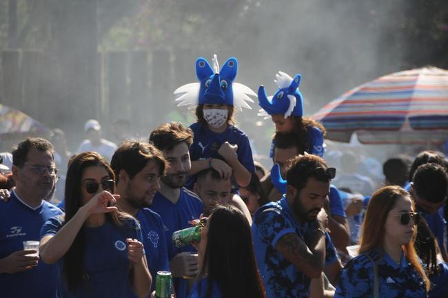 Chegada da torcida do Cruzeiro ao Mineiro para o jogo contra a Ponte Preta pela 13 rodada da Srie B do Campeonato Brasileiro. Estdio voltou a receber grande pblico