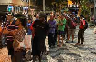 
Alexandre Mattos e Clube do Chef doaram 530 marmitas para pessoas em situao de rua