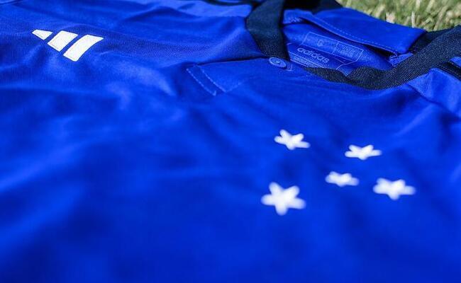 Cruzeiro tem contrato com a Adidas até 2025; parceria já dura mais de três anos