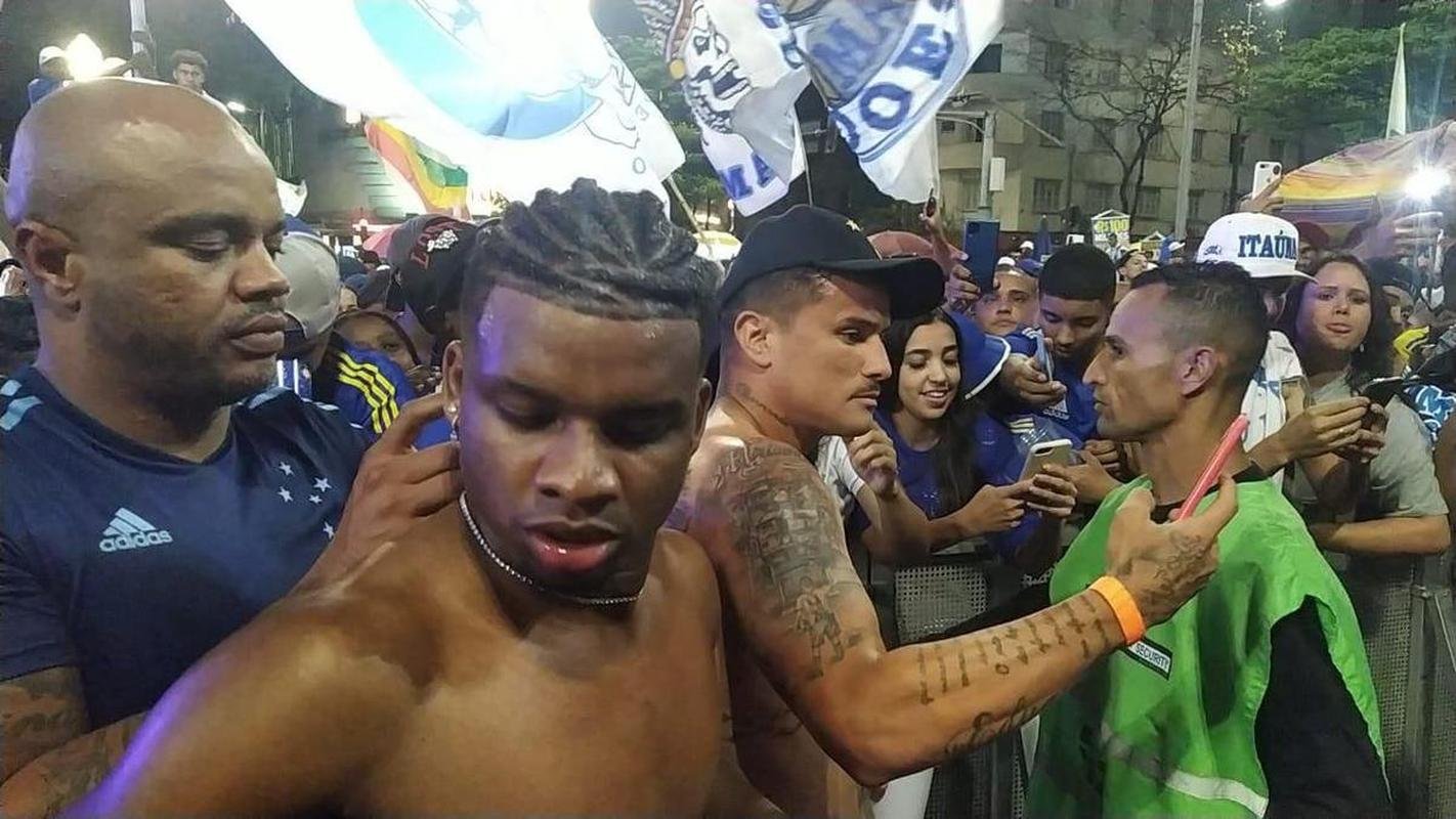 Festa do Cruzeiro na Praa 7 de Setembro, em Belo Horizonte, em comemorao ao acesso  Srie A do Campeonato Brasileiro de 2023
