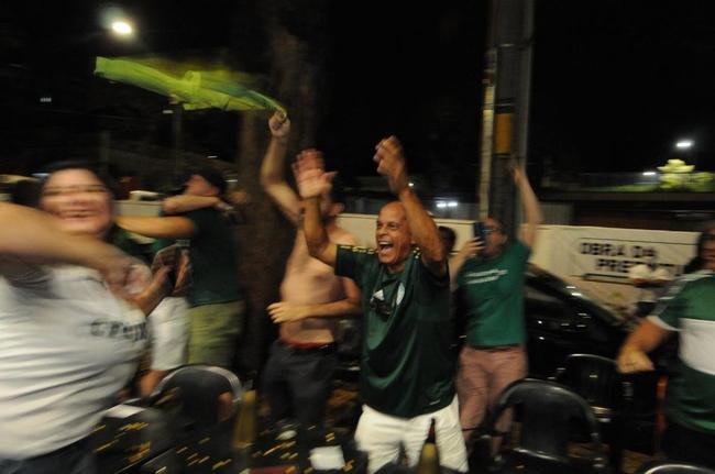 Torcedores do Palmeiras vibraram com a classificao  final da Libertadores aps empate com Atltico no Mineiro