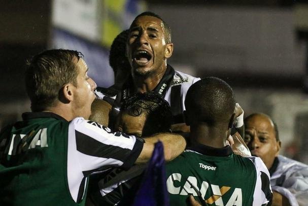 Imagens da vitória do Atlético sobre a URT