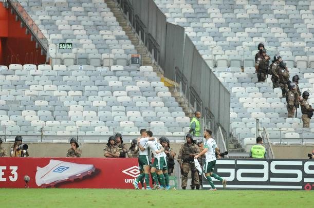 Lances da partida entre Cruzeiro e Palmeiras, no Mineiro, pelo Campeonato Brasileiro