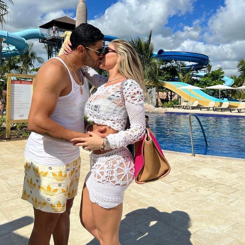 Hulk com a esposa e a filha em Punta Cana