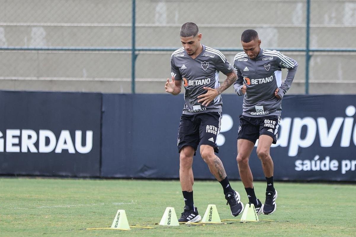 Veja fotos do primeiro dia de pr-temporada do Atltico