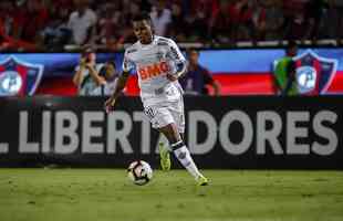 Cazares - Deixou o Atltico em 2020 para assinar com o Corinthians. Em 2021, trocou o clube paulista pelo Fluminense.