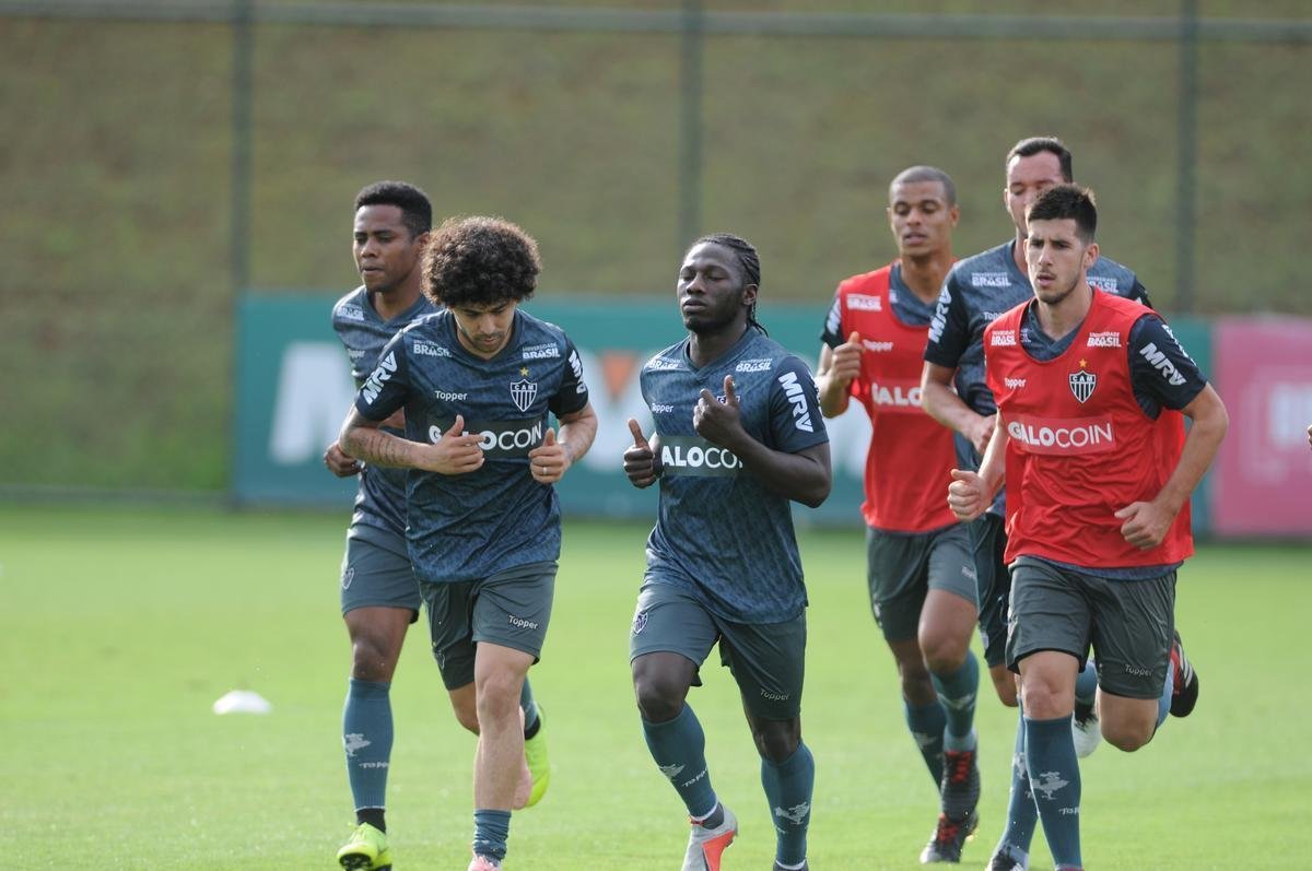 Veja imagens do primeiro dia de trabalho do Atltico no ano