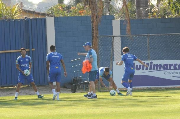 Fotos do treino do Cruzeiro desta quarta-feira, 2 de outubro, na Toca da Raposa II