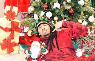 Gabriel Jesus celebra o Natal com uma foto engraada nas redes