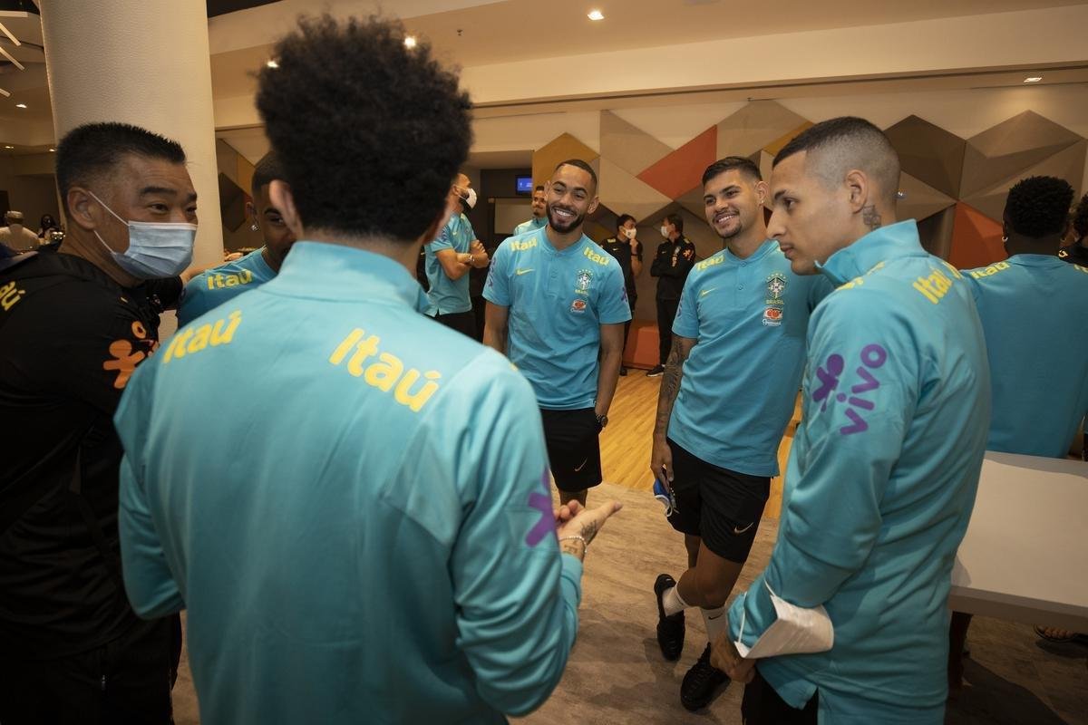 Jogadores se apresentam  Seleo Brasileira