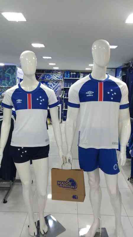 Nova camisa nmero dois do Cruzeiro  uma homenagem  Islndia, que disputar a Copa do Mundo