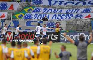 Fotos do jogo entre Cruzeiro e Confiana, no Mineiro, em Belo Horizonte, pela 24 rodada da Srie B do Campeonato Brasileiro