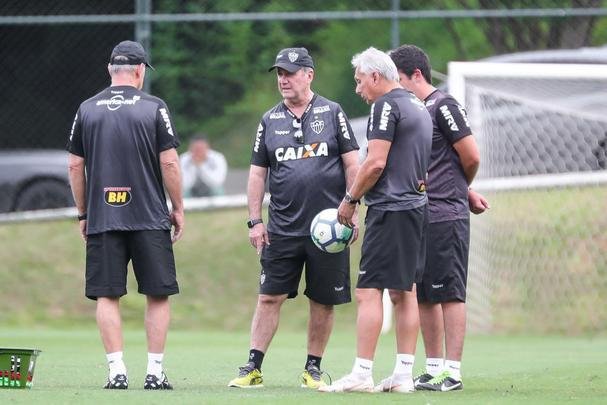 Veja, em fotos, como foi o primeiro treino de Levir Culpi nesta quinta passagem pelo Atlético