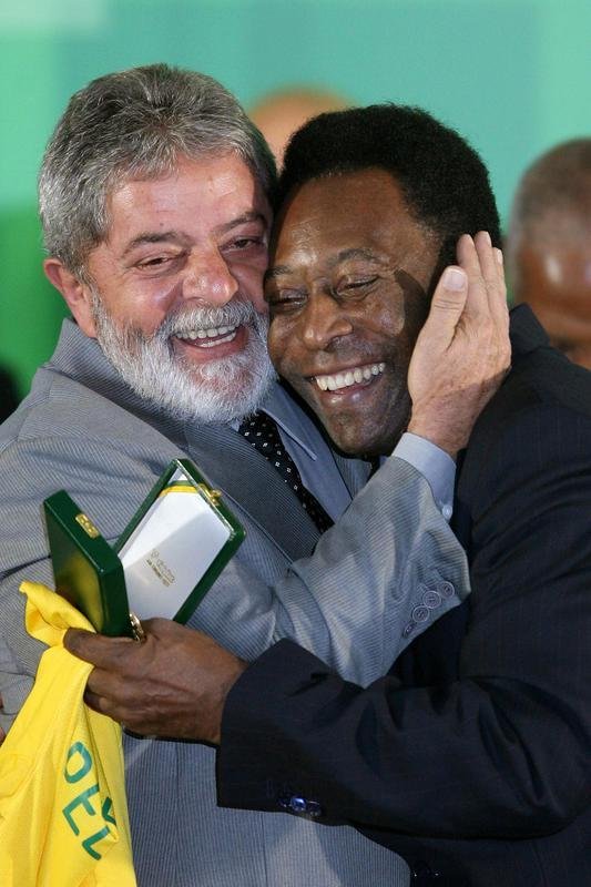 26/6/2008 - Pel ao lado do presidente da Repblica, Lula