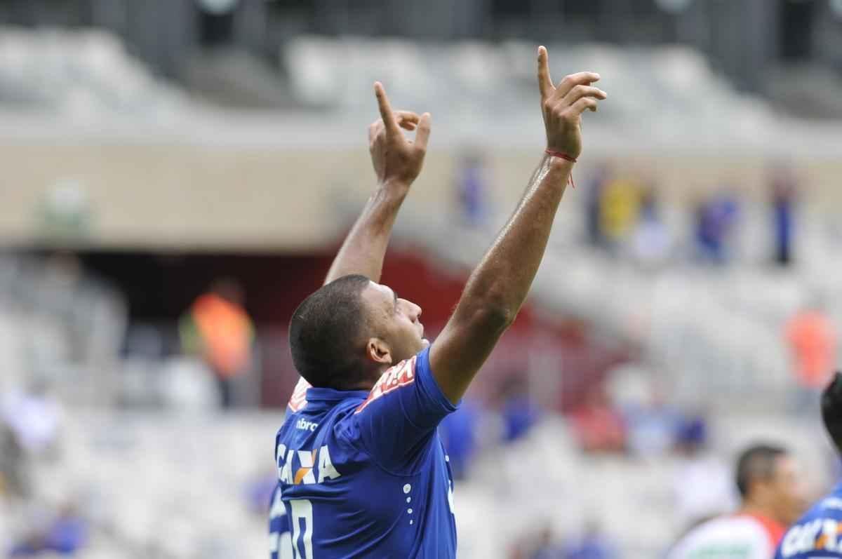 Imagens do jogo entre Cruzeiro e Tricordiano, pelo Campeonato Mineiro, no Mineiro