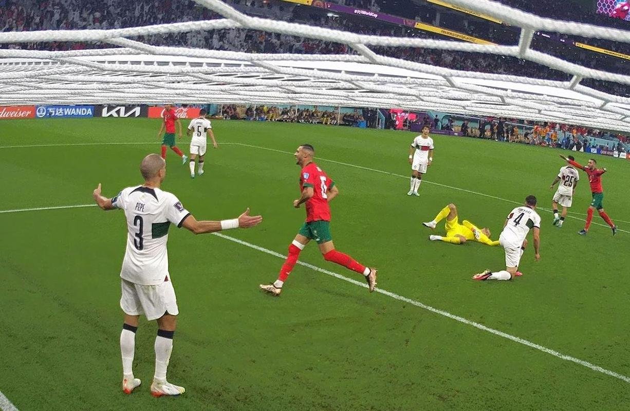 Fotos do gol de Youssef En-Nesyri, de Marrocos, sobre Portugal, pelas quartas de final da Copa do Mundo de 2022, no Catar