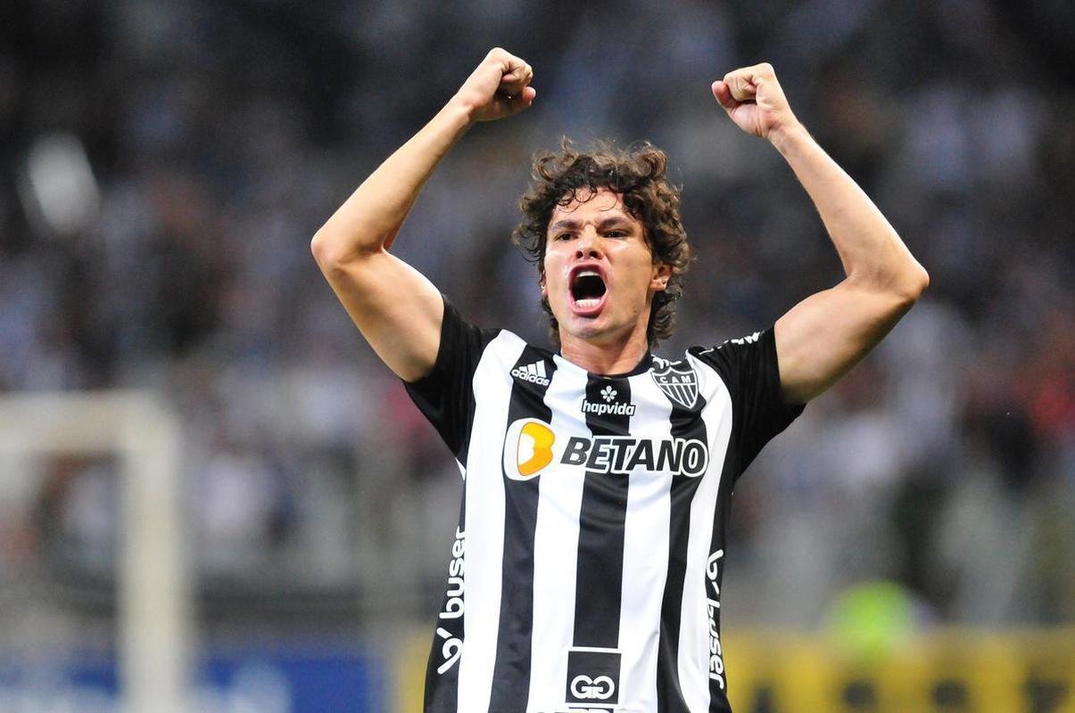 Dod abre o placar e comemora gol do Atltico no Mineiro