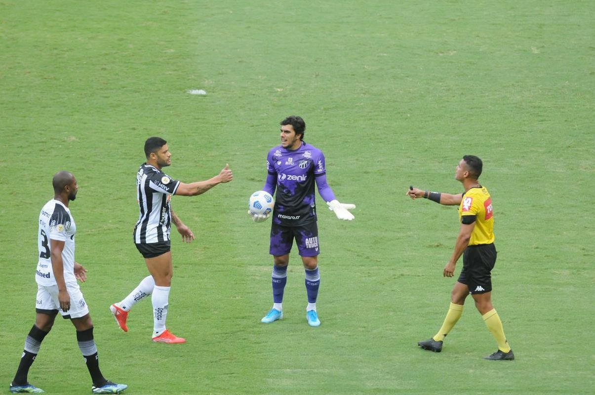 Fotos do jogo entre Atltico e Cear, no Mineiro, pela 25 rodada da Srie A do Campeonato Brasileiro