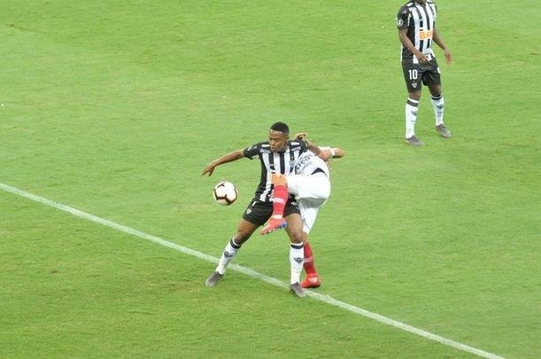 Fotos do duelo entre Atltico e Cerro Porteo, no Mineiro, pelo Grupo E da Copa Libertadores
