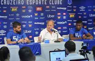Cruzeiro apresentou o volante Jadson e o lateral-direito Luis Orejuela, primeiros reforos para a temporada