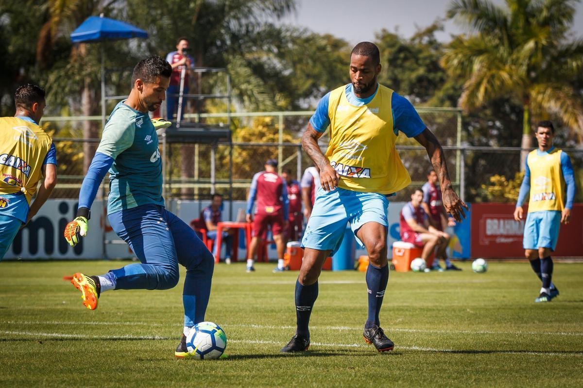 Cruzeiro realizou atividade de preparao para amistoso contra o Corinthians, nesta quarta