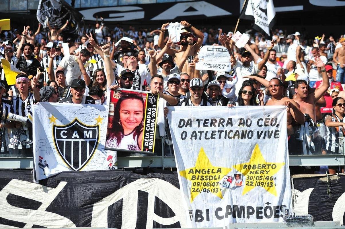 Festa da torcida do Atltico, no Mineiro, no jogo em que o time ergueu a taa de campeo brasileiro, diante do RB Bragantino