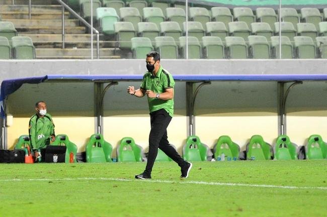 Fotos do jogo entre Amrica e Grmio, no Independncia, em Belo Horizonte, pela 32 rodada da Srie A do Brasileiro