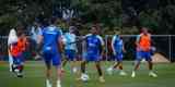 Treino do Cruzeiro nesta segunda-feira, na Toca da Raposa II. Time de Rogrio Ceni enfrenta o Cear na quarta-feira, s 19h30, no Castelo, em Fortaleza, pela 21 rodada do Campeonato Brasileiro