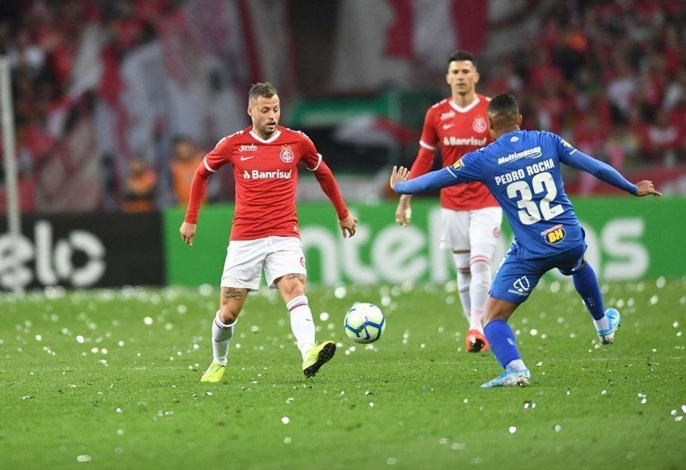 Fotos do duelo entre Internacional e Cruzeiro, no Beira-Rio, pela semifinal da Copa do Brasil