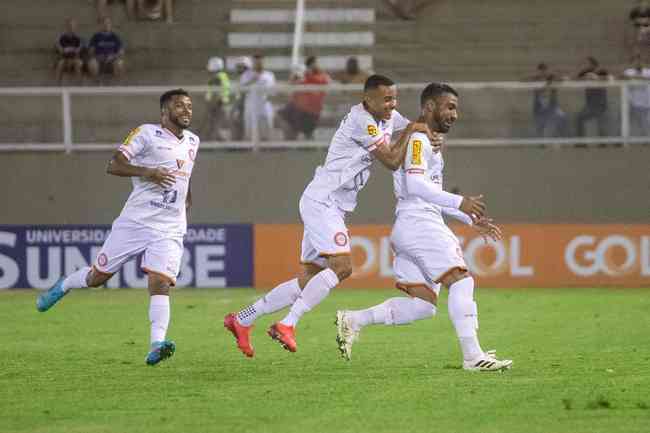 Série B: Após 30ª rodada, Vitória tem 96% de chances de acesso; veja  números de todos os times, brasileirão série b