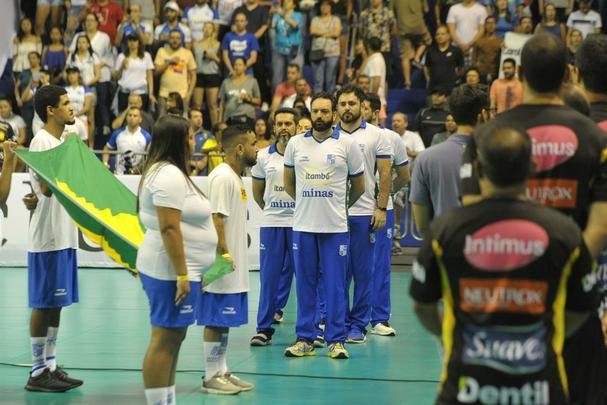 Minas x Praia: veja fotos da primeira partida da final