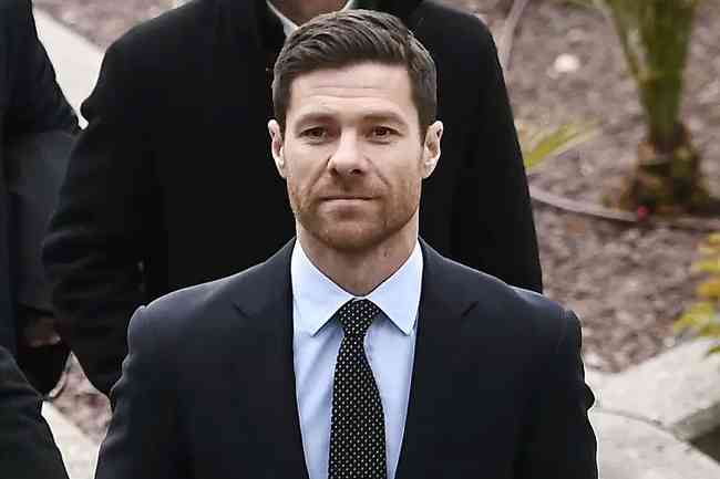 Ex-volante, Xabi Alonso fez bom trabalho na Real Sociedad B e ganhou visibilidade