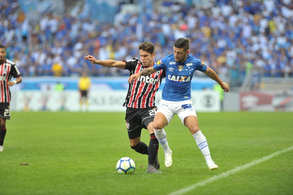 Fotos do jogo entre Cruzeiro e So Paulo