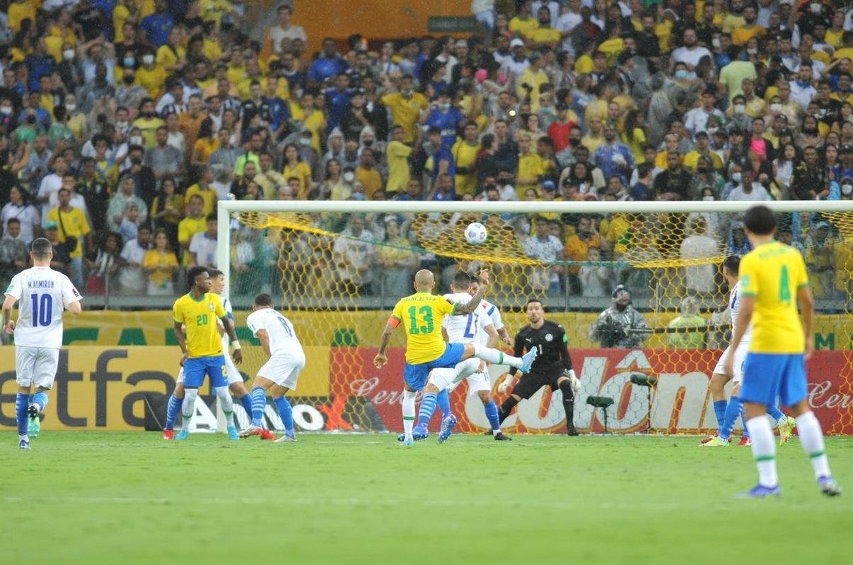 Brasil goleou o Paraguai por 4 a 0 no Mineiro, em BH, pelas Eliminatrias da Copa do Mundo, com gols de Raphinha, Philippe Coutinho, Antony e Rodrygo