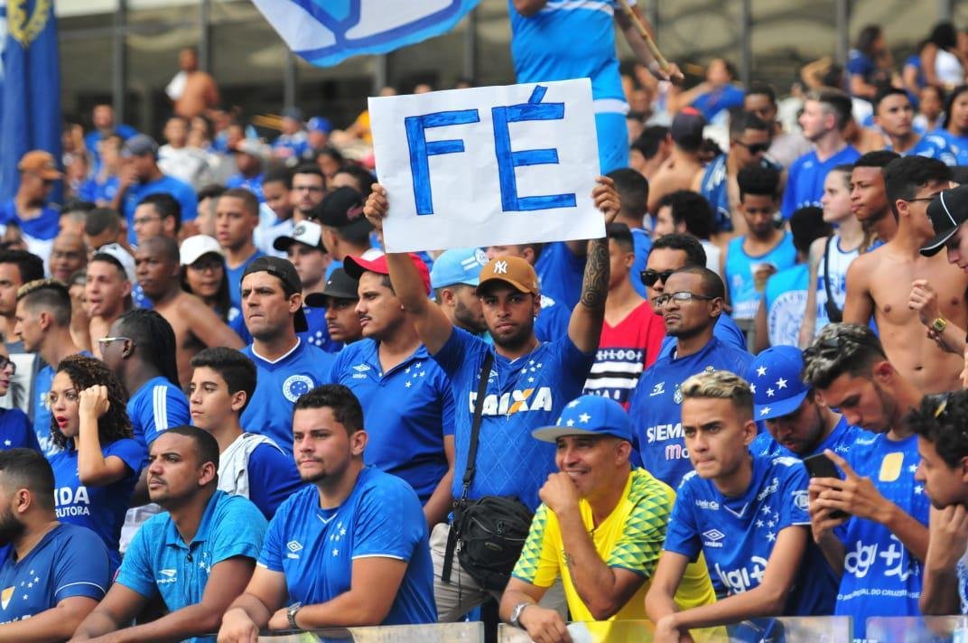 Fotos da torcida do Cruzeiro no clssico contra o Atltico, no Mineiro, pela 32 rodada do Campeonato Brasileiro 2019