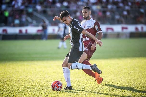 Fotos do duelo entre Patrocinense e Atlético, em Patrocínio, pela nona rodada do Mineiro. Galo venceu a partida por 1 a 0, com gol de Alerrandro, aos 45 minutos do segundo tempo