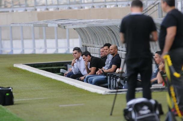 Brasileiros e argentinos se enfrentam nesta quinta-feira, s 21h30, no Mineiro