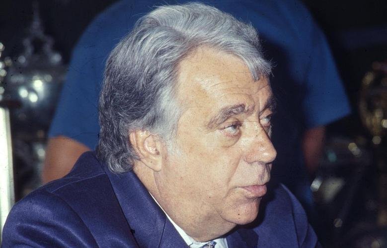 Csar Masci (1991-94) - presidente do Cruzeiro no perodo das conquistas das Supercopas, em 1991 e 92, e da primeira Copa do Brasil, em 1993. Voltou aos bastidores da poltica celeste em 2017 e virou base de apoio do ex-presidente Wagner Pires de S, que acabou renunciando ao cargo aps o rebaixamento do clube  Srie B do Campeonato Brasileiro, em dezembro de 2019. 