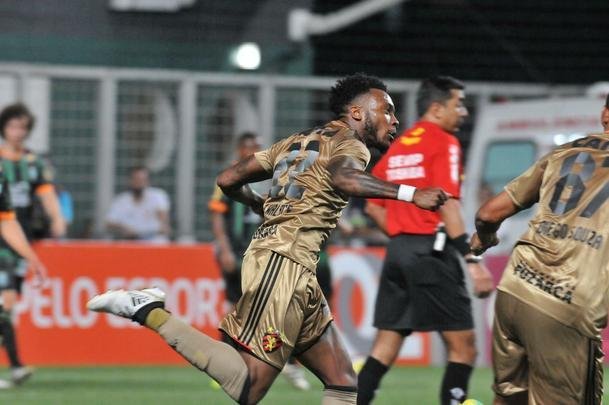 Fotos de Amrica x Sport, no Independncia, pela 37 rodada da Srie A (Rodrigo Clemente/EM D.A Press)