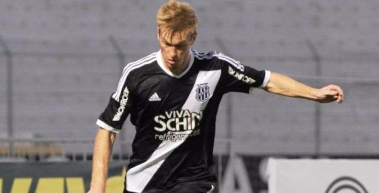 Douglas Grolli, zagueiro, foi para a Ponte Preta