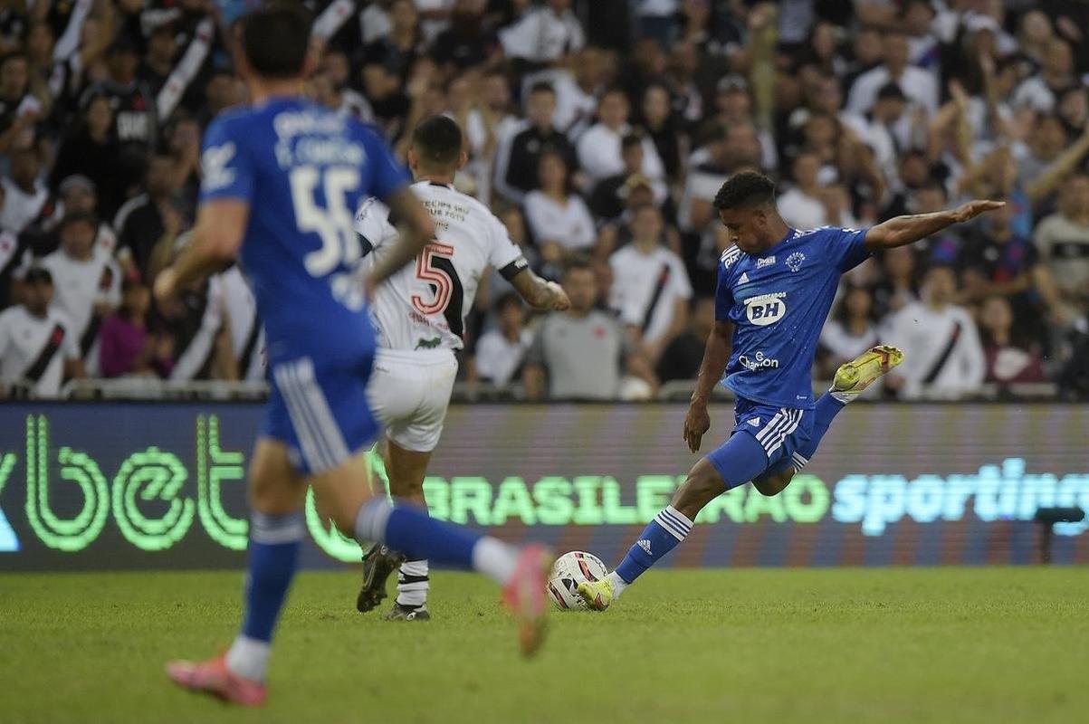 Fotos do jogo entre Vasco e Cruzeiro, no Maracan, pela Srie B do Brasileiro