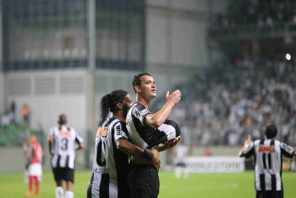 Rver defendeu o Atltico em 177 jogos, com 22 gols marcados