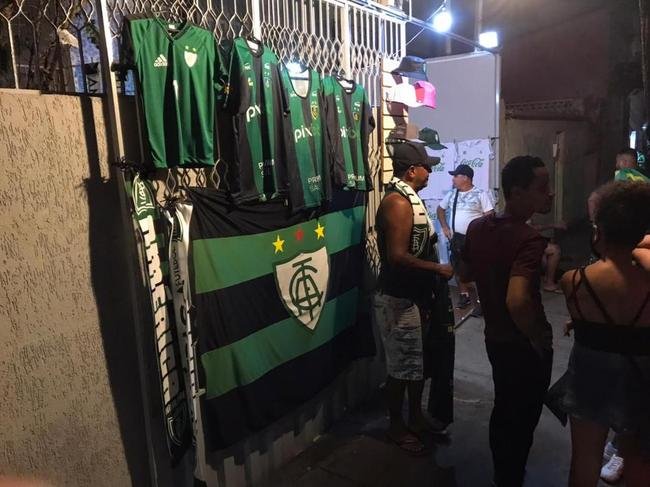 Chegada da torcida do Amrica ao Independncia para o jogo contra o Barcelona de Guayaquil pela terceira fase da Copa Libertadores de 2022