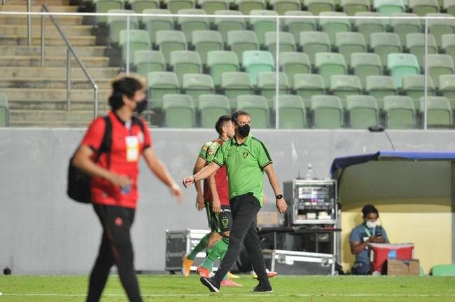 Fotos do jogo entre Amrica e Atltico-GO, no Independncia, em BH, pela 33 rodada do Campeonato Brasileiro de 2021