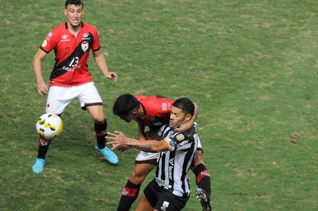 Fotos da vitria do Atltico por 2 a 0 sobre Atltico-GO pelo Campeonato Brasileiro