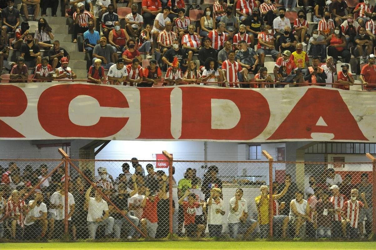 O Atltico estreou na temporada 2022 nesta quarta-feira (26), diante do Villa Nova, pela 1 rodada do Campeonato Mineiro. A partida disputada no Estdio Castor Cifuentes, em Nova Lima, tambm marcou o primeiro jogo do treinador argentino Antonio 'El Turco' Mohamed sob o comando do Galo.