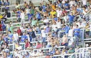 Torcedores do Cruzeiro nas cadeiras do Estdio Independncia