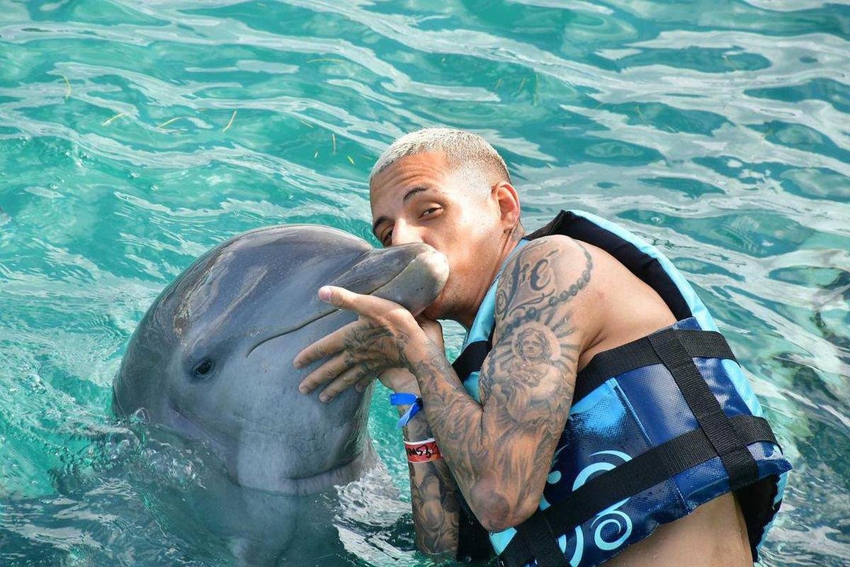 Lateral-esquerdo Guilherme Arana viajou com a famlia nas frias