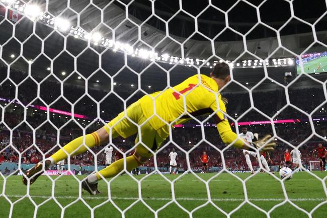 Fotos do jogo entre Bélgica e Canadá pelo Grupo F da Copa do Mundo