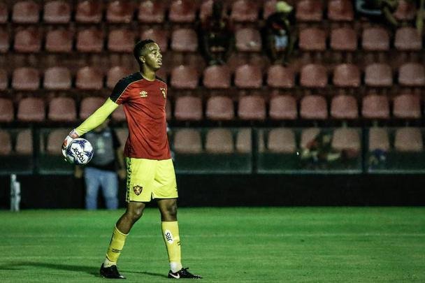 Jogadores trabalharam o aquecimento na Ilha, para a partida válida pela Copa do Nordeste 2020.